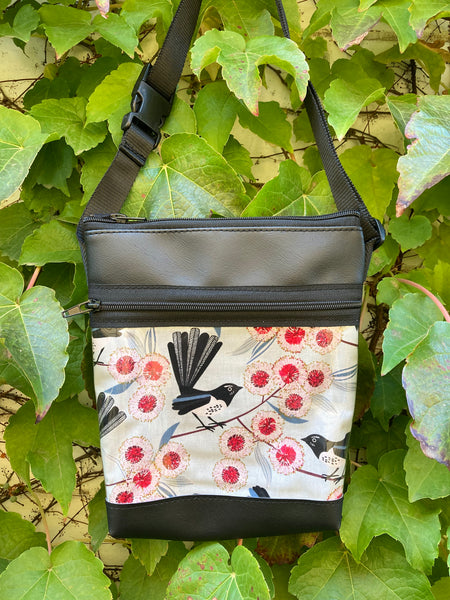 Topsy Bag - Willie Wagtail